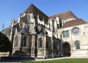 chevet-cathedrale-noyon