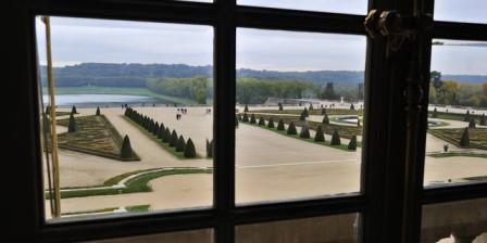 Le château de Versailles, vue sur les jardins Le château de Versailles, vue sur les jardins © TRIPELON-JARRY / ONLY FRANCE